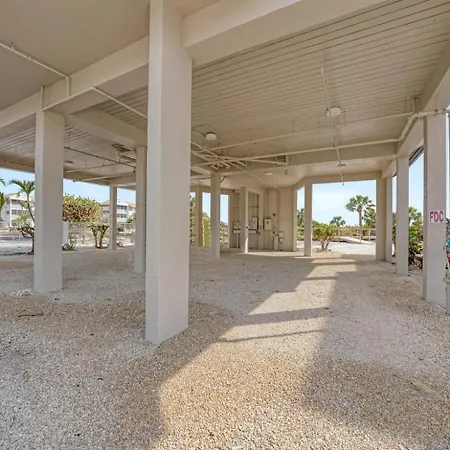 Shell Island Beach Club 6B-2